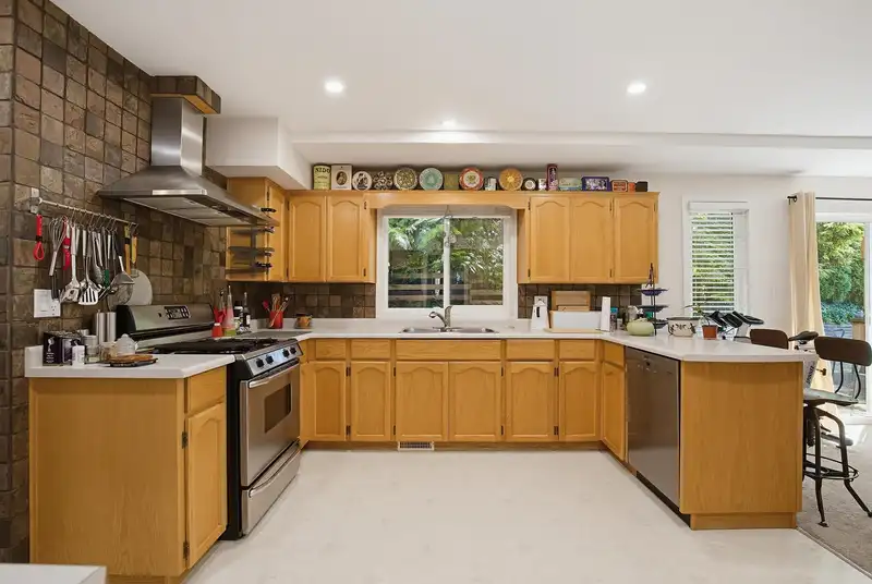 32751 CHARNLEY DRIVE - photo 3 of 40