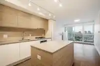 2006 525 FOSTER AVENUE - thumbnail 2