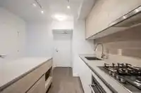2006 525 FOSTER AVENUE - thumbnail 6