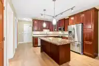 526 8157 207 STREET - thumbnail 12