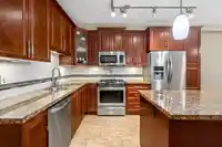 526 8157 207 STREET - thumbnail 16
