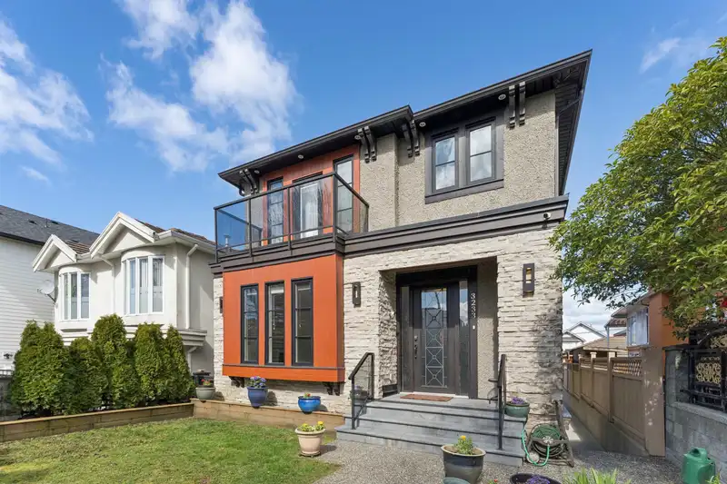 3233 GRANT STREET - photo 1 of 40