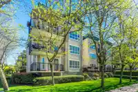 204 20727 DOUGLAS CRESCENT - thumbnail 2