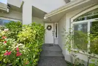 10863 161B STREET - thumbnail 2