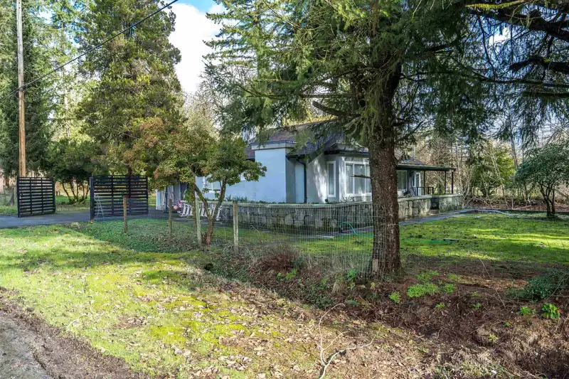27601 104 AVENUE - photo 1 of 40