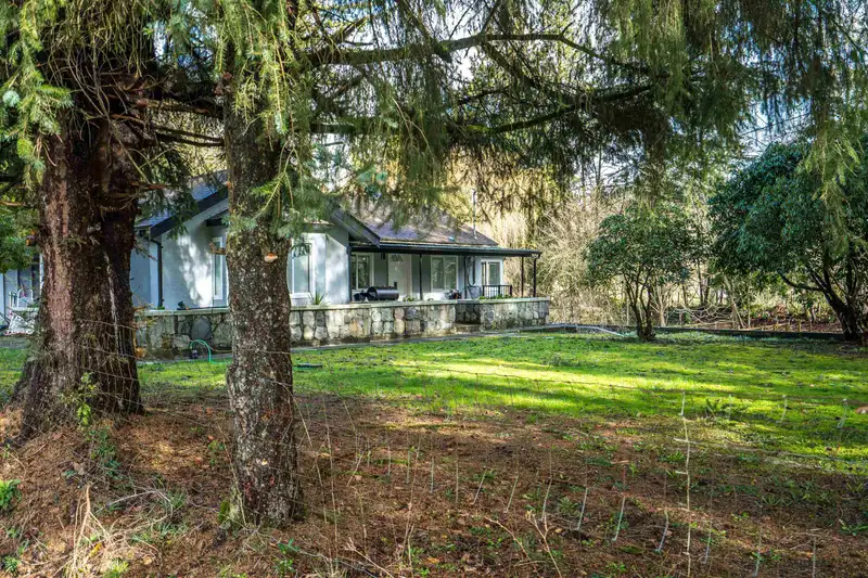 27601 104 AVENUE - photo 2 of 40