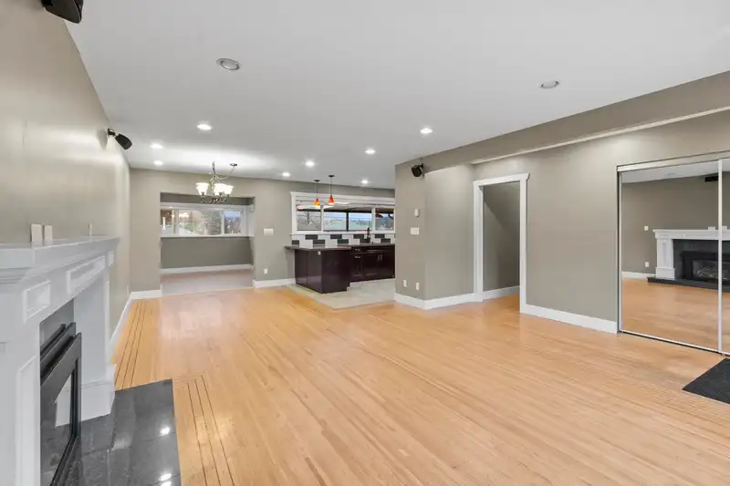 5745 LAUREL STREET - photo 4 of 35