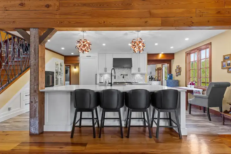 34055 FERNDALE AVENUE - photo 4 of 40