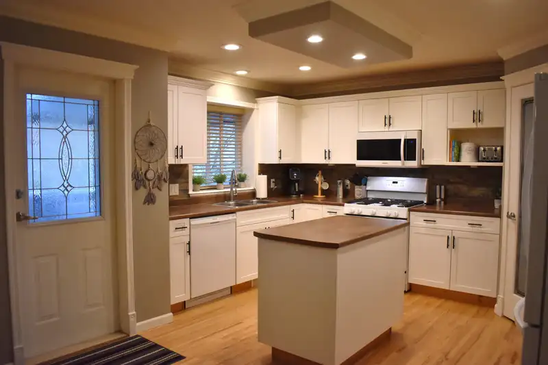 32997 DESBRISAY AVENUE - photo 4 of 36