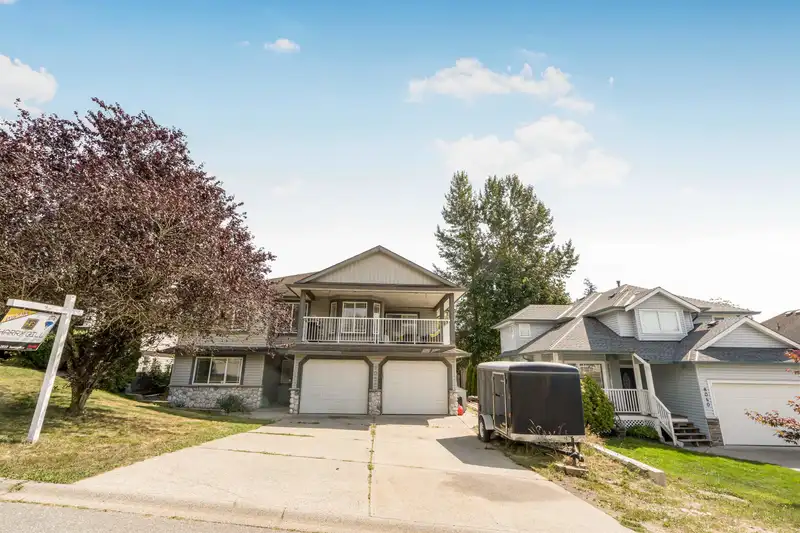 8052 MELBURN DRIVE - photo 2 of 22