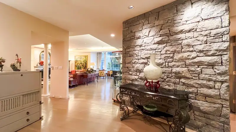 2388 SW MARINE DRIVE - photo 4 of 40