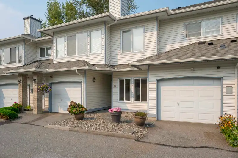 72 21579 88B AVENUE - photo 2 of 40