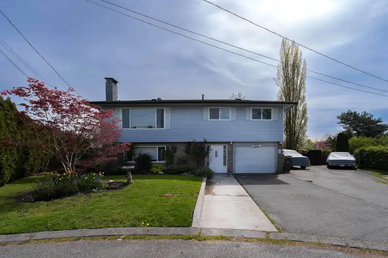 17884 57 AVENUE - photo 1 of 37