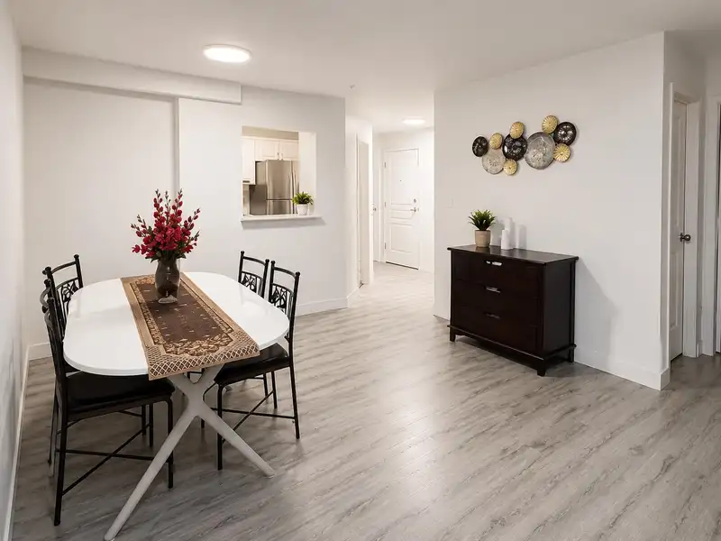 101 20288 54 AVENUE - photo 3 of 10