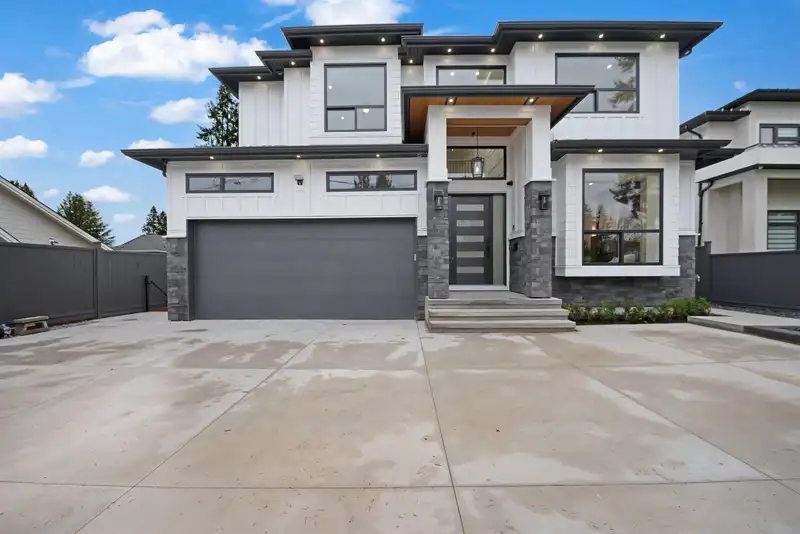 1846 LEMAX AVENUE - photo 1 of 37
