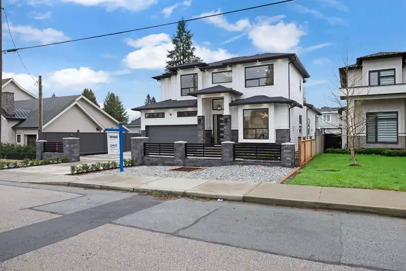 1846 LEMAX AVENUE - photo 2 of 37