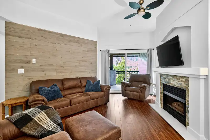 322 19528 FRASER HIGHWAY - photo 4 of 35