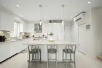 113 5311 ADMIRAL WAY - thumbnail 1