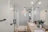 33 528 E 2ND STREET - thumbnail 16