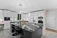 1130 EYREMOUNT DRIVE - thumbnail 10