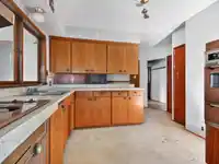 3325 E 49TH AVENUE - thumbnail 8