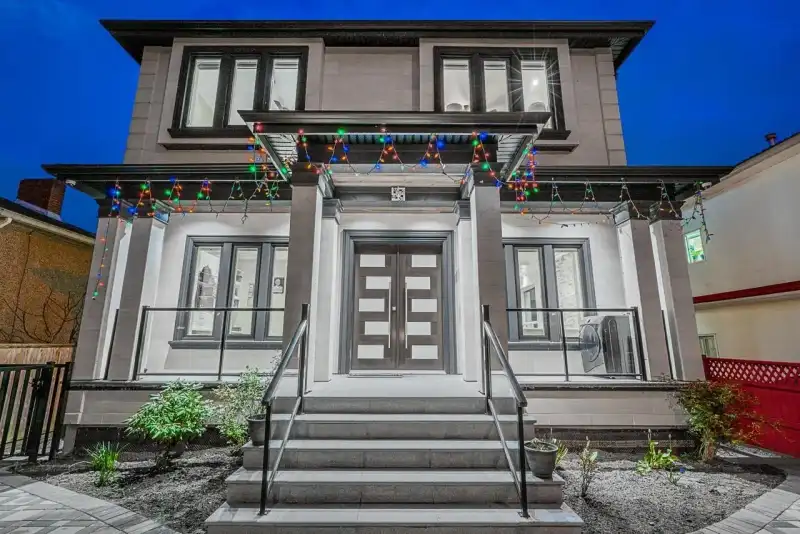 1838 E 49TH AVENUE - photo 1 of 36