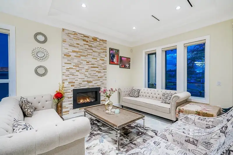 1838 E 49TH AVENUE - photo 4 of 36