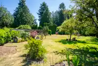 1546 53A STREET - thumbnail 5