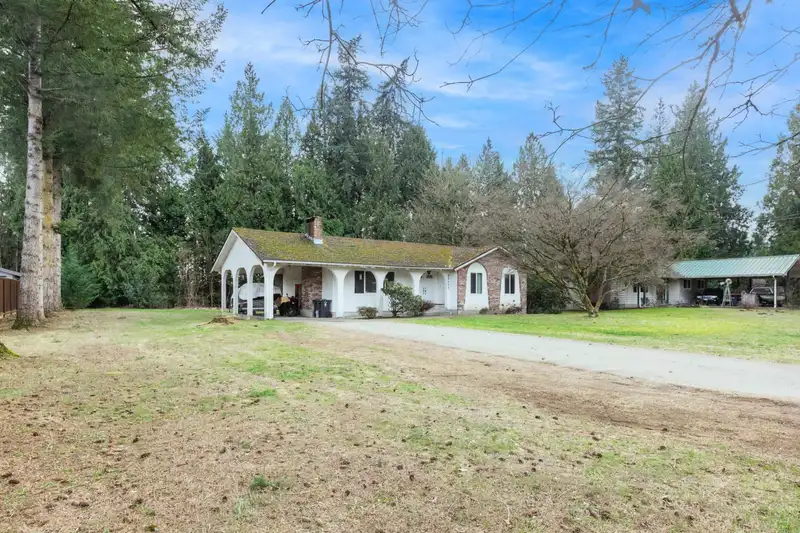 24430 56 AVENUE - photo 2 of 40