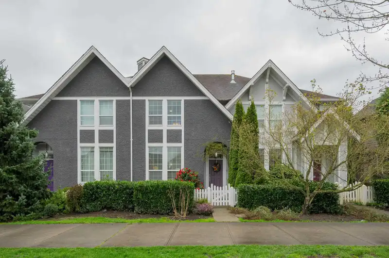 21008 80 AVENUE - photo 1 of 40