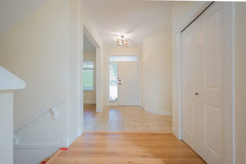 20536 68 AVENUE - photo 4 of 40