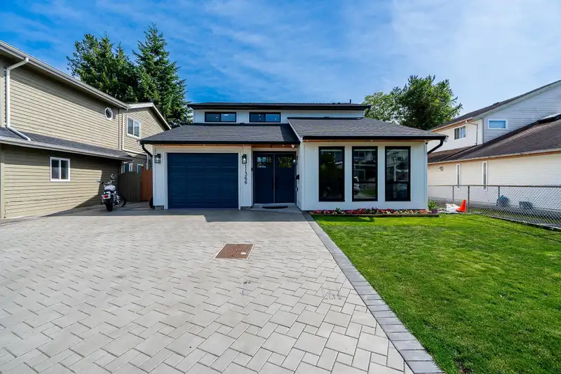 11366 KINGCOME AVENUE - photo 1 of 12