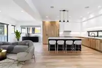20 2077 GARIBALDI WAY - thumbnail 2