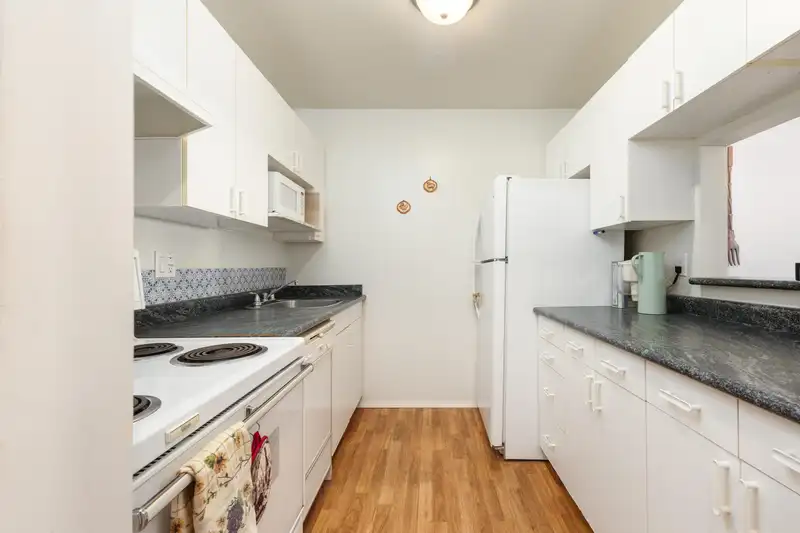 212 8291 PARK ROAD - photo 4 of 20