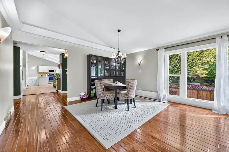21590 93A AVENUE - photo 1 of 25