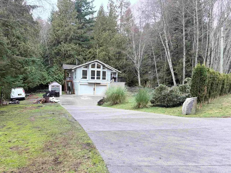5565 RILEY ROAD - photo 1 of 25