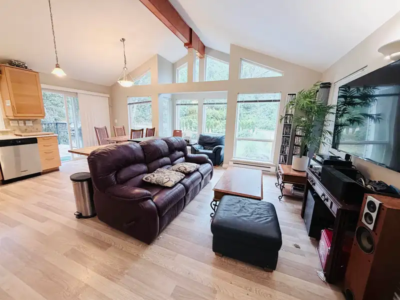 5565 RILEY ROAD - photo 3 of 25