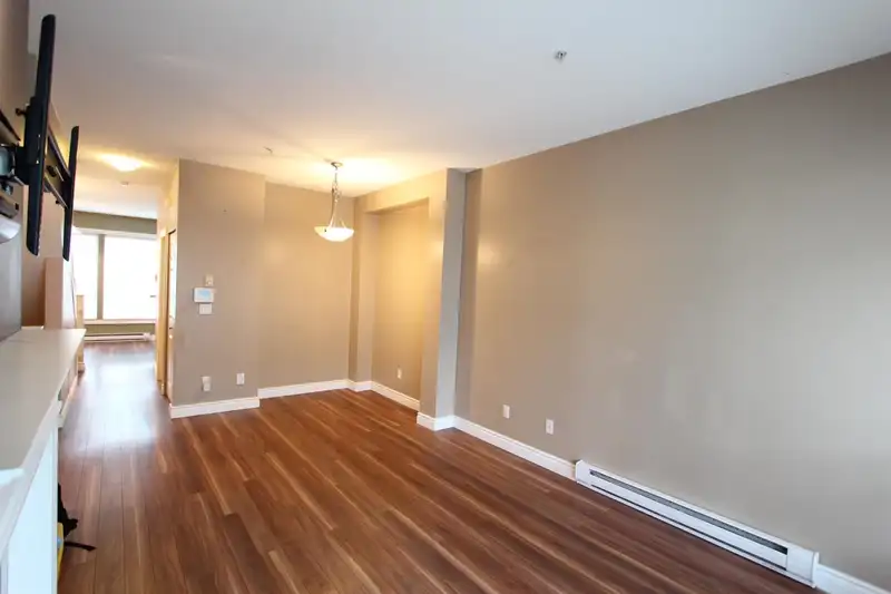 33 160 PEMBINA STREET - photo 4 of 19