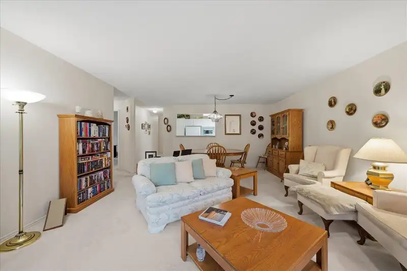 23 12071 232B STREET - photo 4 of 35