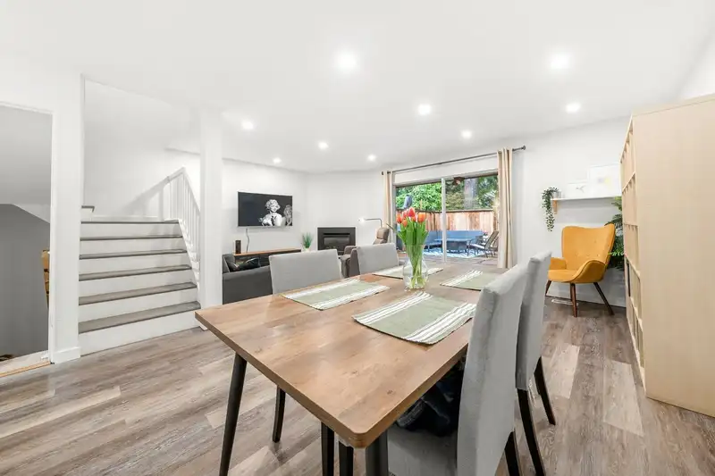 2315 MOUNTAIN HIGHWAY - photo 3 of 40