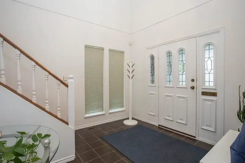 842 LIGHTHOUSE COURT - photo 3 of 39