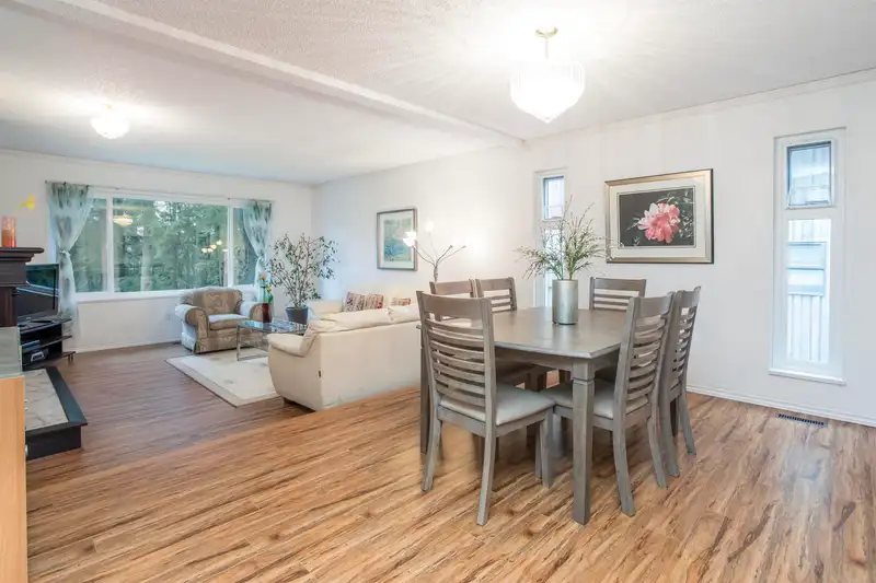 842 LIGHTHOUSE COURT - photo 4 of 39