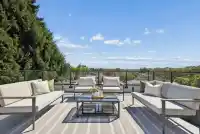 1 2124 E 8 AVENUE - thumbnail 2
