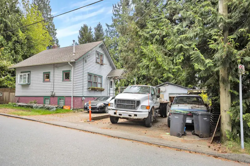 516 WEBSTER AVENUE - photo 1 of 23