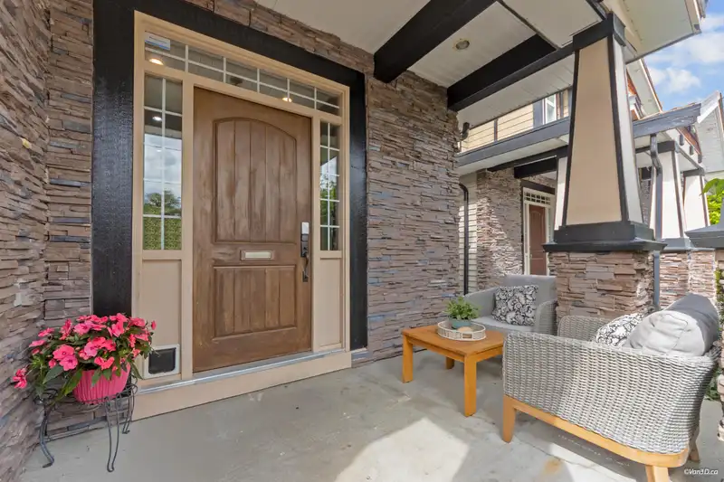 2101 LORRAINE AVENUE - photo 3 of 40