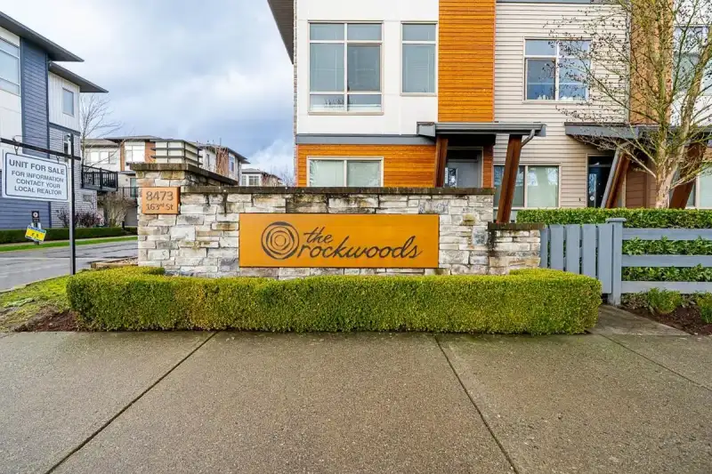 151 8473 163 AVENUE - photo 1 of 37