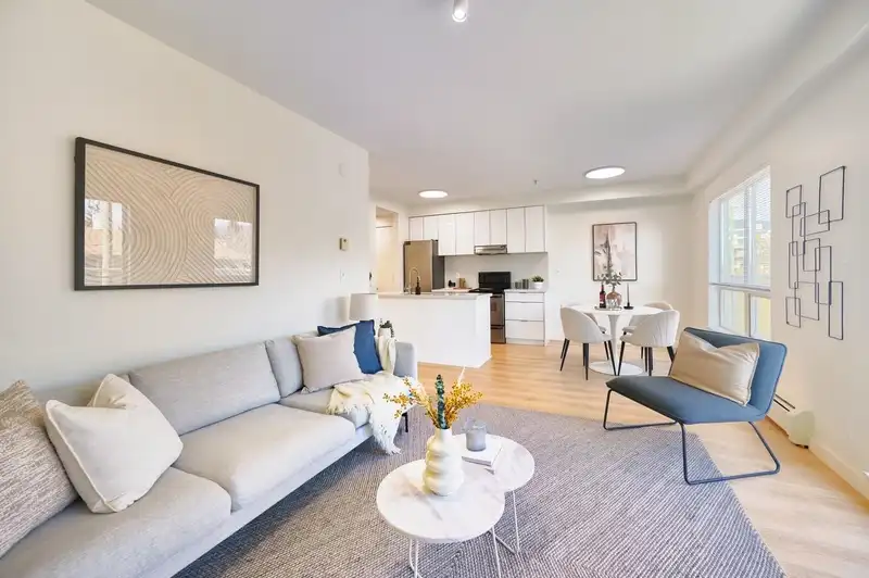 311 1033 ST. GEORGES AVENUE - photo 1 of 27