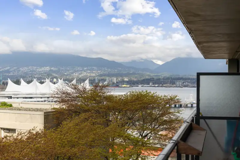 1407 108 W CORDOVA STREET - photo 1 of 15
