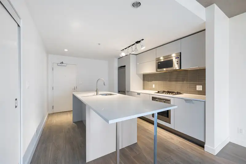 1407 108 W CORDOVA STREET - photo 4 of 15