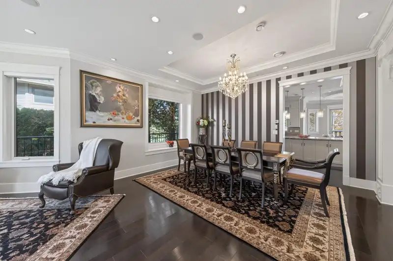 4810 HUDSON STREET - photo 4 of 32